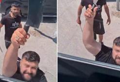 Yol verme tartışmasında satırla saldırdı