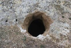 Adana'da köyün tepesinde ortaya çıktı! Apar topar kaçtılar: 26 parça hazine bulundu