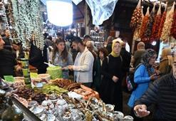 Sadece Gaziantep'te yapılıyor! Ondan başkası bilmiyor, 3 ay sürüyor, tanesi araba fiyatına satılıyor