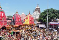 Hindistan'da festivalde izdiham! Ölü ve yaralılar var