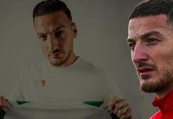 Ercan Kara, Samsunspor'dan ayrılır ayrılmaz yeni takımında formalı poz verdi