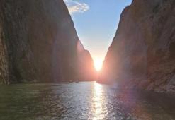 Türkiye'de bu manzara yılda 10 gün ortaya çıkıyor! Dünya oraya akın ediyor