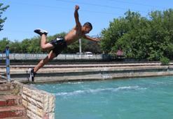 Adana'da tehlikeli serinlik: 40 Derece sıcakta serinlemek için ölümü seçiyorlar