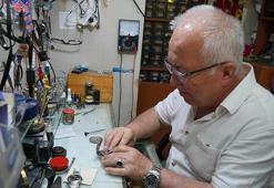 Antalya'nın son saat ustası! Asırlık meslekte 200 çırak yetiştirdi, şimdi kimseyi bulamıyor
