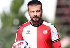 Sivasspor 2 isimle yollarını ayırdı, Feyzi Yıldırım ile anlaşmaya vardı
