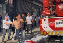 Yangın yerinde ortalık karıştı! İtfaiyeci darbedildi, polis müdahale etti