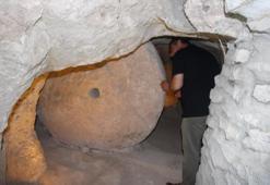 20 yıl dokunmadı, temizlik yaparken gizli geçit fark etti: Kayseri'de hazine evin altından çıktı