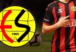 Eskişehirspor'un yeni golcüsü hayırlı olsun! Ulaş Entok bir forvet transferini daha bitirdi