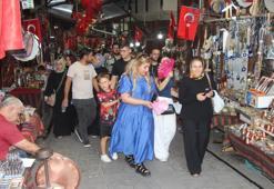 Aşırı sıcağa rağmen Gaziantep turist akınına uğruyor