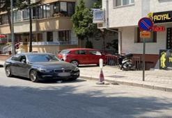 Eskişehir'de hiç kimse bu tabelayı görmüyor: Sürücüler kolayını buldu