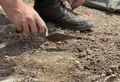 Çanakkale'de esrarengiz keşif! Kazma vurulunca gömü fışkırdı, 2 bin 700 yıllık düğüm çözülüyor