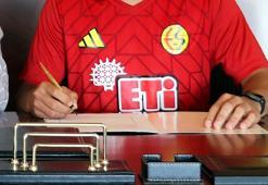 Eskişehirspor'un son transferi olay olur! 21'lik yıldız imzayı attı