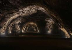 Termometreler resmen alev aldı, vatandaş yerin 150 metre altına koştu!