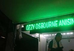 Adana'da İngiliz müzisyen Ozzy Osbourne anısına lokma dağıtıldı
