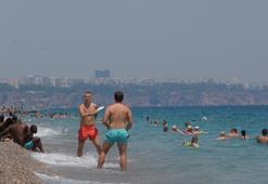 Antalya'da hava sıcaklığı 37, deniz suyu 32 derece oldu
