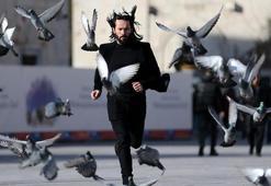 Konyalı John Wick'ten beğeni toplayan hareket! Kitabının gelirini eğitime adadı