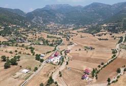 Adana'nın ilçesindeki 26 yıllık sorun çözüldü! Tarım arazileri ve evler su baskınlarından kurtuldu