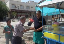 Kilis'e gelen herkes bu lezzeti arıyor: Hem serinletiyor hem şifa dağıtıyor!