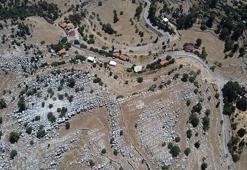 Antalyalı Yörükler 2 bin yıllık tarihin bekçileri oldular! Antik Kenti turistlere böyle anlatıyorlar