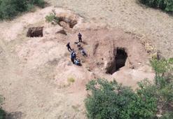 Gizli hazineyi bulmak için yapmadıkları kalmadı! Define avcıları toprağın altındaki sırra ulaşmak üzereydi ki tam o anda dron devreye girdi