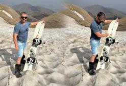 Türkiye'de sıcaklık rekoru kırılırken Ağustos ayında kışı yaşadılar! 3 bin metrede kayak yaptılar