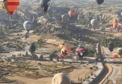 Kapadokya'da havalandılar: Balon festivali göz kamaştırdı