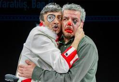 Moda sahnesi Kwahule'yi "Dıkşın: Büyük Şans" ile yeniden sahneye taşıyor