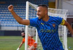 Bucaspor'dan ayrılan Yasin Öztekin 3. Lig takımına imza attı