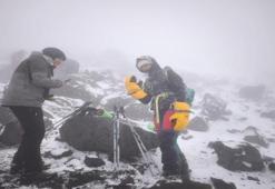 Ağrı Dağı'nda eşsiz manzaraya tanık oldular!