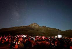 Meteor yağmuru Türkiye'de ilgiyle izlendi! Görsel şölen büyüledi