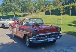 Bursa'da 529 yıllık gelenek bozulmadı! Çocuklar klasik otomobillerle gezdirildi