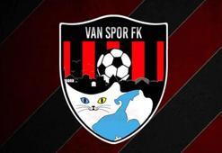 Vanspor'da ayrılık! Golcü isim Karadeniz ekibine transfer oldu
