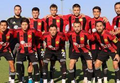 Eskişehirspor&#39;da Bursaspor ma&#231;ı &#246;ncesi Serdar G&#246;&#231;erler kararını verdi