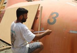 Hataylı usta hobi olarak başladı şimdi ihalelere giriyor! Eski parçaları milyonluk yatlara dönüştürüyor