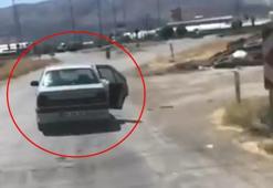 Kapı kapanmadı yolculuk tam gaz devam etti! Trafikte pes dedirten görüntü