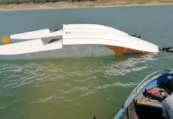 Burdur'da eğitim uçağı, gölden su alırken kaza kırıma uğradı!