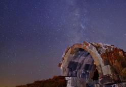 Bitlis'te masalsı gece! Samanyolu'nun ışıltısı Tatvan'da tarihle buluştu