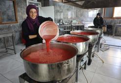 Afetzede kadınlar üretiyor, ekonomiye katkı veriyor! Kavanoz fiyatı 350 TL'den satılıyor