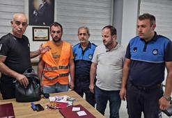 Ev alma hayaliyle biriktirdiği parayı parkta unuttu! Temizlik görevlisi, milyonluk serveti sahibine teslim etti: