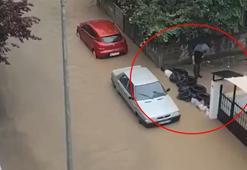 Bursa'da sağanak yağış hayatı felç etti! ev ve iş yerlerini su bastı