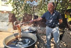 Hasat yapıldı, pekmeze geçildi! Katkısız işleniyor, ailelerin gelir kapısı oldu