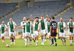 Bursaspor 3'te 3 yaptı! Mersin engelini rahat geçti