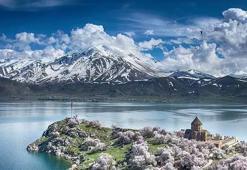 Van'ın 5 günlük hava durumu: Yarın sağanak yağışlı sonra havalar açıyor!