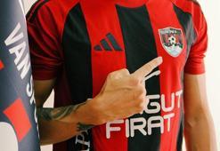 Vanspor bir transferi daha bitirdi! Boluspor'un yıldızı imzayı attı