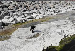 Tehlike sürüyor! Van Gölü'nde su seviyesi düşüyor