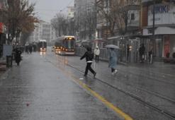 Eskişehir'e sağanak yağış geliyor! Meteoroloji yeni raporu yayınladı