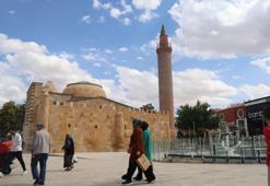 Kırşehir'in zamana meydan okuyan mirası: 754 yıllık cami ve medrese tarihe ışık tutuyor!