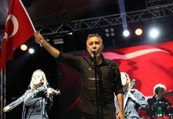 Çivril’de festival heyecanı! Denizliler Haluk Levent ile coştu