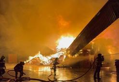 Samsun’da kereste fabrikası alev alev yandı