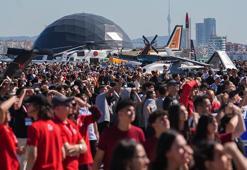 TEKNOFEST İstanbul kapılarını açtı! Selçuk Bayraktar'dan Küre Dijital Ansiklopedi müjdesi